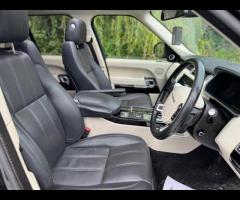 Land Rover Range Rover 3 FORMER KEEPERS|2 KEYS|SERVICE HISTORY - 5 MAIN DEALER SERVICE STAMPS|LOGBOO - 13