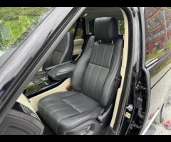 Land Rover Range Rover 3 FORMER KEEPERS|2 KEYS|SERVICE HISTORY - 5 MAIN DEALER SERVICE STAMPS|LOGBOO - 16