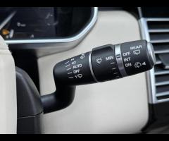 Land Rover Range Rover 3 FORMER KEEPERS|2 KEYS|SERVICE HISTORY - 5 MAIN DEALER SERVICE STAMPS|LOGBOO - 31