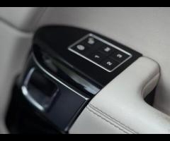 Land Rover Range Rover 3 FORMER KEEPERS|2 KEYS|SERVICE HISTORY - 5 MAIN DEALER SERVICE STAMPS|LOGBOO - 42