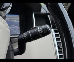 Land Rover Range Rover 7 MAIN DEALER LAND ROVER SERVICE STAMPS|

Smartphone Pack
Very rare

Black Pa - 30