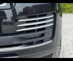 Land Rover Range Rover 7 MAIN DEALER LAND ROVER SERVICE STAMPS|

Smartphone Pack
Very rare

Black Pa - 75