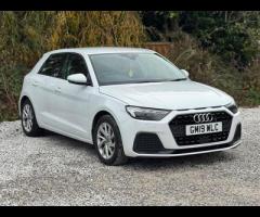 Audi A1 1 FORMER KEEPER|SERVICE HISTORY|

Equipment:
Air Conditioning
Parking Sensor(s)
Alloy Wheels - 3