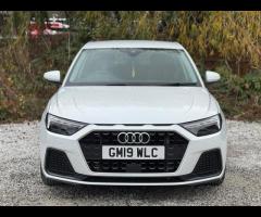 Audi A1 1 FORMER KEEPER|SERVICE HISTORY|

Equipment:
Air Conditioning
Parking Sensor(s)
Alloy Wheels - 4