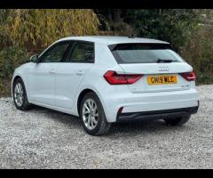Audi A1 1 FORMER KEEPER|SERVICE HISTORY|

Equipment:
Air Conditioning
Parking Sensor(s)
Alloy Wheels - 6