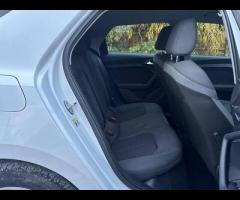 Audi A1 1 FORMER KEEPER|SERVICE HISTORY|

Equipment:
Air Conditioning
Parking Sensor(s)
Alloy Wheels - 18