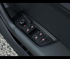 Audi A1 1 FORMER KEEPER|SERVICE HISTORY|

Equipment:
Air Conditioning
Parking Sensor(s)
Alloy Wheels - 41