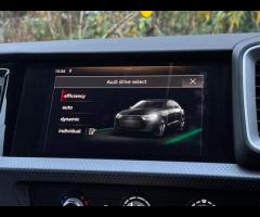 Audi A1 1 FORMER KEEPER|SERVICE HISTORY|

Equipment:
Air Conditioning
Parking Sensor(s)
Alloy Wheels - 44