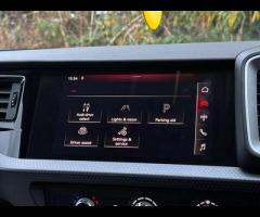 Audi A1 1 FORMER KEEPER|SERVICE HISTORY|

Equipment:
Air Conditioning
Parking Sensor(s)
Alloy Wheels - 56