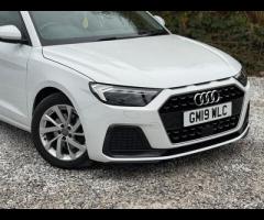Audi A1 1 FORMER KEEPER|SERVICE HISTORY|

Equipment:
Air Conditioning
Parking Sensor(s)
Alloy Wheels - 66