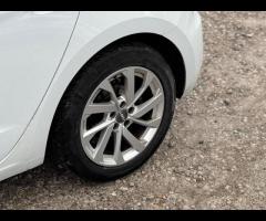 Audi A1 1 FORMER KEEPER|SERVICE HISTORY|

Equipment:
Air Conditioning
Parking Sensor(s)
Alloy Wheels - 67