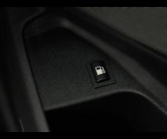 BMW 3 Series 1 FORMER KEEPER|2 KEYS|6 MAIN DEALER SERVICES - ALL AVALIBLE ON i DRIVE|£1490 WORTH OF - 34