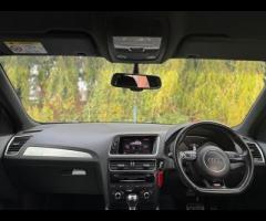 Audi SQ5 2 FORMER KEEPERS|2 KEYS|SERVICE HISTORY|

Running Boards
Very rare
Valuable

Adaptive Cruis - 17