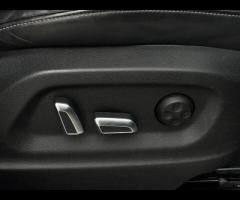 Audi SQ5 2 FORMER KEEPERS|2 KEYS|SERVICE HISTORY|

Running Boards
Very rare
Valuable

Adaptive Cruis - 62