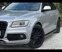 Audi SQ5 2 FORMER KEEPERS|2 KEYS|SERVICE HISTORY|

Running Boards
Very rare
Valuable

Adaptive Cruis - 71