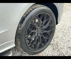 Audi SQ5 2 FORMER KEEPERS|2 KEYS|SERVICE HISTORY|

Running Boards
Very rare
Valuable

Adaptive Cruis - 83