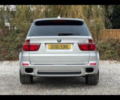 BMW X5 Media Package
VIN spec

Navigation System - BMW Professional Multimedia
VIN spec

Professiona - 9