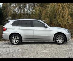 BMW X5 Media Package
VIN spec

Navigation System - BMW Professional Multimedia
VIN spec

Professiona - 11