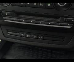 BMW X5 Media Package
VIN spec

Navigation System - BMW Professional Multimedia
VIN spec

Professiona - 53