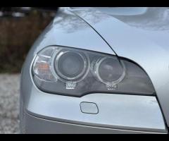 BMW X5 Media Package
VIN spec

Navigation System - BMW Professional Multimedia
VIN spec

Professiona - 76