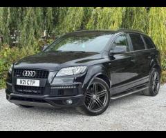 Audi Q7 2 KEYS|SERVICE HISTORY - 5 SERVICES|

Equipment:
Navigation HDD
Parking Sensor(s)
Climate Co - 2
