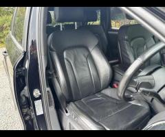 Audi Q7 2 KEYS|SERVICE HISTORY - 5 SERVICES|

Equipment:
Navigation HDD
Parking Sensor(s)
Climate Co - 23