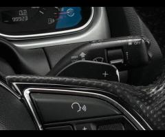 Audi Q7 2 KEYS|SERVICE HISTORY - 5 SERVICES|

Equipment:
Navigation HDD
Parking Sensor(s)
Climate Co - 42