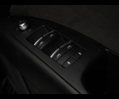Audi Q7 2 KEYS|SERVICE HISTORY - 5 SERVICES|

Equipment:
Navigation HDD
Parking Sensor(s)
Climate Co - 45