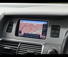 Audi Q7 2 KEYS|SERVICE HISTORY - 5 SERVICES|

Equipment:
Navigation HDD
Parking Sensor(s)
Climate Co - 55