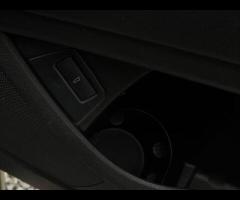 Audi Q7 2 KEYS|SERVICE HISTORY - 5 SERVICES|

Equipment:
Navigation HDD
Parking Sensor(s)
Climate Co - 71