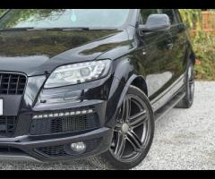 Audi Q7 2 KEYS|SERVICE HISTORY - 5 SERVICES|

Equipment:
Navigation HDD
Parking Sensor(s)
Climate Co - 74