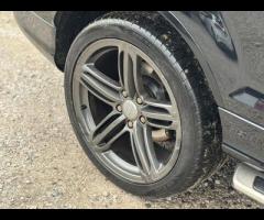 Audi Q7 2 KEYS|SERVICE HISTORY - 5 SERVICES|

Equipment:
Navigation HDD
Parking Sensor(s)
Climate Co - 89