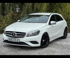 Mercedes-Benz A Class SERVICE HISTORY - 5 SERVICES - 5 MAIN DEALER SERVICES|LOGBOOK|GEARBOX SERVICE - 2