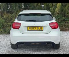 Mercedes-Benz A Class SERVICE HISTORY - 5 SERVICES - 5 MAIN DEALER SERVICES|LOGBOOK|GEARBOX SERVICE - 9