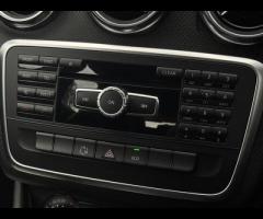 Mercedes-Benz A Class SERVICE HISTORY - 5 SERVICES - 5 MAIN DEALER SERVICES|LOGBOOK|GEARBOX SERVICE - 47