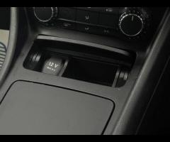 Mercedes-Benz A Class SERVICE HISTORY - 5 SERVICES - 5 MAIN DEALER SERVICES|LOGBOOK|GEARBOX SERVICE - 50