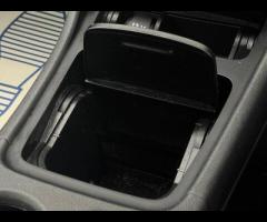 Mercedes-Benz A Class SERVICE HISTORY - 5 SERVICES - 5 MAIN DEALER SERVICES|LOGBOOK|GEARBOX SERVICE - 51