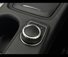 Mercedes-Benz A Class SERVICE HISTORY - 5 SERVICES - 5 MAIN DEALER SERVICES|LOGBOOK|GEARBOX SERVICE - 53