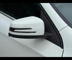 Mercedes-Benz A Class SERVICE HISTORY - 5 SERVICES - 5 MAIN DEALER SERVICES|LOGBOOK|GEARBOX SERVICE - 67