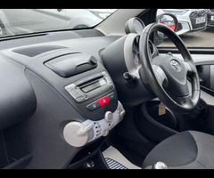 Toyota Aygo 1.0 VVT-i Move Euro 5 5dr - 17