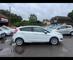 Ford Fiesta 1.0T EcoBoost Titanium Euro 5 (s/s) 5dr - 4