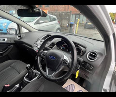 Ford Fiesta 1.0T EcoBoost Titanium Euro 5 (s/s) 5dr - 11