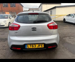 KIA RIO 1.25 2 Euro 5 5dr - 8