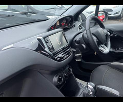 Peugeot 208 1.2 VTi Style Euro 5 5dr - 23