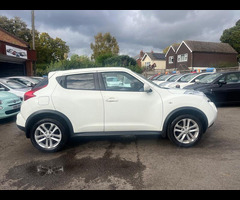 Nissan Juke 1.6 Acenta Premium Euro 5 (s/s) 5dr - 4