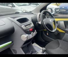 Peugeot 107 1.0 12V Urban 2 Tronic Euro 4 3dr - 17