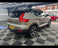 Volvo XC40 2.0 B4 MHEV R-Design DCT Auto Euro 6 (s/s) 5dr - 4