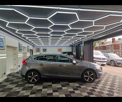 Volvo V40 2.0 D2 R-Design Euro 6 (s/s) 5dr - 8