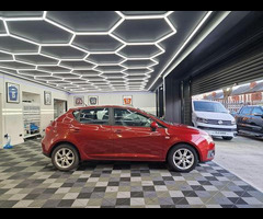 SEAT Ibiza 1.4 16V SE Euro 4 5dr - 3