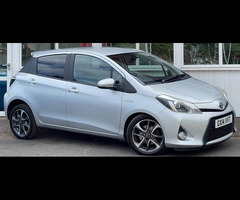 Toyota Yaris 1.5 VVT-h Trend Hatchback 5dr Petrol Hybrid CVT Euro 5 (101 ps) - 3